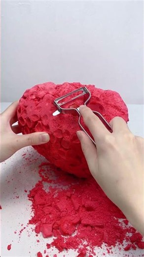 ASMR DIG A MYSTERY FUFUSQUISHY HEART KIT!!