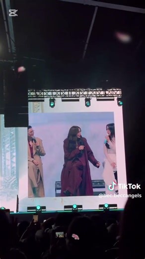 Alone p’freen today 😢😢😢#short #shorts #alone #freenbeck #freen #love