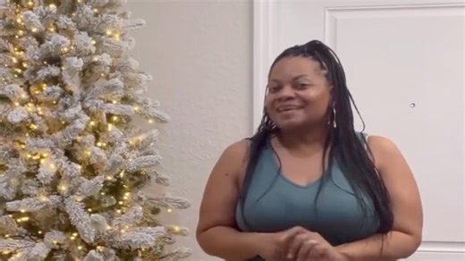 My easy Christmas ornament hack makes your tree look fuller & the clear-up quick