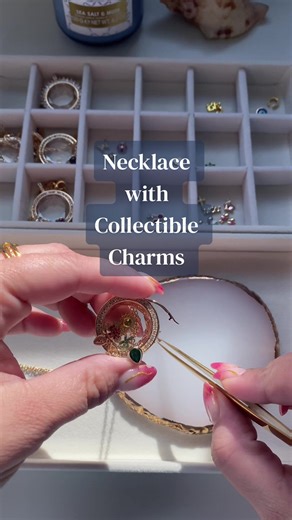 Collar con dijes coleccionables ✨ Personaliza el tuyo con los dijes que más te identifiquen 💚 #infinitymarine #collares #jewelrybrand #customnecklace #necklaceforwomen