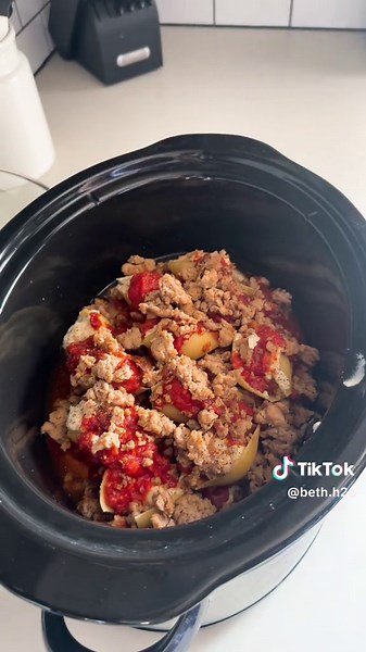 Delicious Crockpot Stuffed Shells Recipe