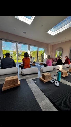 Yesterday’s beautiful yoga retreat with Emma at Inhale Exhale Studio 🤍 #yogaretreat #rawcakes #tasting #womangathering