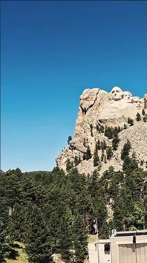 Mount Rushmore, South Dakota #ustravel #roadtrip #usatravel #americatour #usahistory #southdakota