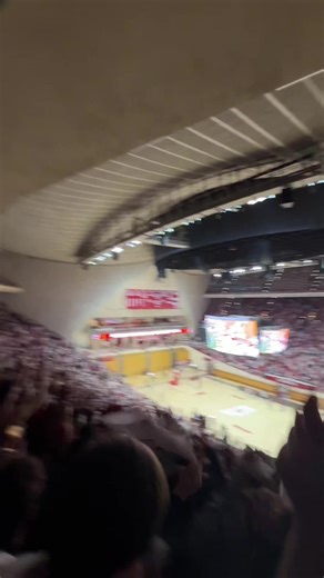 sorry for making this my whole personality but I’m so happy I get to call iu home! #nationalchampions #iu #hoosiers #natty #indianauniversity