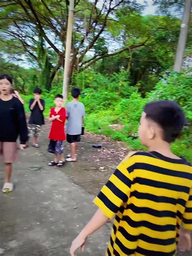 Bagong Grupo na Humamon sa YG GENG!