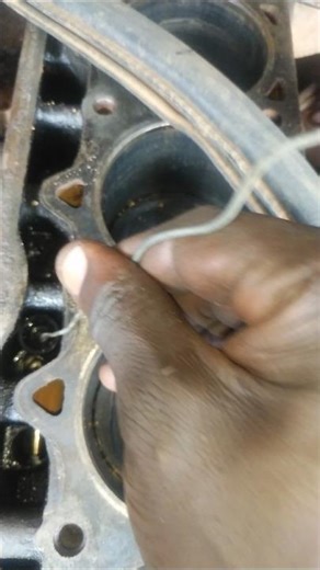 Removing The WJ Engine Tappets#mechanics#shorts