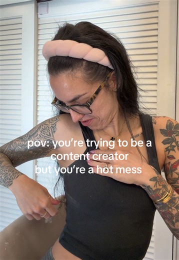 bloopers of a wannabe content creator 🫠 why is talking SO hard 🤣😭 #contentcreator #bloopers #relateable #behindthescenes #hotmess