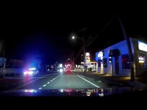 North Providence Police Responding Code 3 on Mineral Spring Avenue | Rhode Island