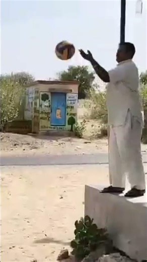 bhai ka ek hatha hai or bhai khelane ke sokin hai #trenbing #shot #funny