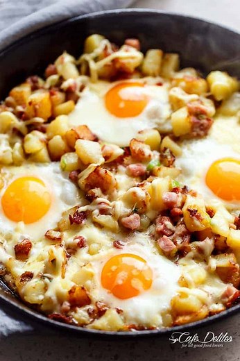 Cheesy Bacon And Egg Hash