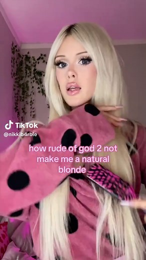 Nikki Bimbo Doll: Y2K Aesthetic and Style
