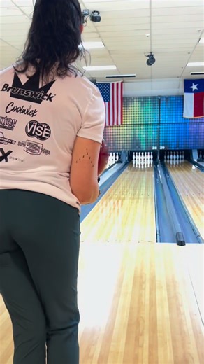 Brunswick Bowling Crown Victory Pearl 🔴 | Stefanie Johnson