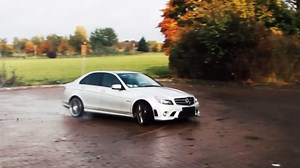 BMW M5 F10 in action with raw exhaust sound