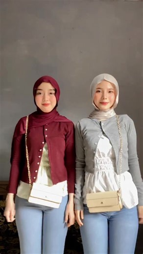 twins gurls | Komen mau di spill yang mana?🤩🫶🏻✨ #twinsgurlsss • • #outfit #ootdhijabindo #ootdindonesia #racunshopee | Instagram