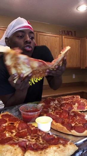 Explorando Mukbang: Comida Americana y ASMR