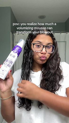 From flat and lifeless to lifted and voluminous😍 Apply Plump for Joy mousse before blowing our your hair to add body and volume💜 🛍️ @Ulta Beauty #blowouttips #blowoutproducts #blowout #voluminoushair #hairmousse #volumizingmousse #blowdry #flathair #flathairtips