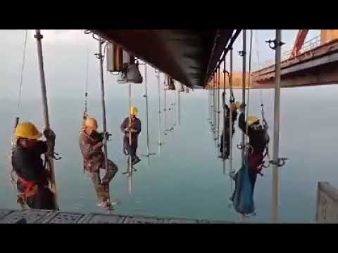 Hanging scaffolding works