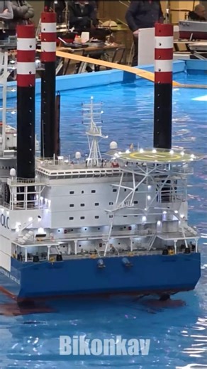 Technical RC Action! Offshore Wind Farm Installation Vessel VICTORIA MATHIAS Model in Action.
