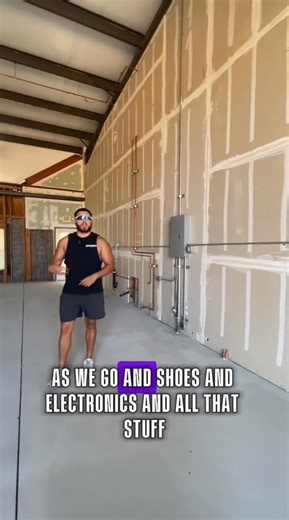 32K views · 918 reactions | Ebay Warehouse Tour/ how much do you guys think I’m paying per month? | Activeapparelzone | Facebook
