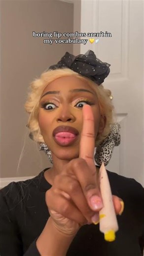 Let’s spice things up PLEASE 😭 Lipliner (shade malt) Beverly Hills Paint (shade caution)