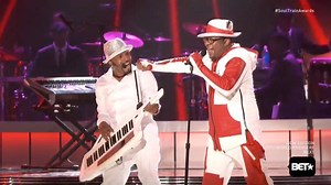 Bobby Brown, Tito Jackson and more honored Teddy Riley at the Soul Train Awards. | Yahoo News