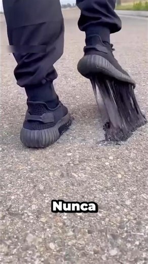 The hidden danger inside your shoes 👟🧐😱