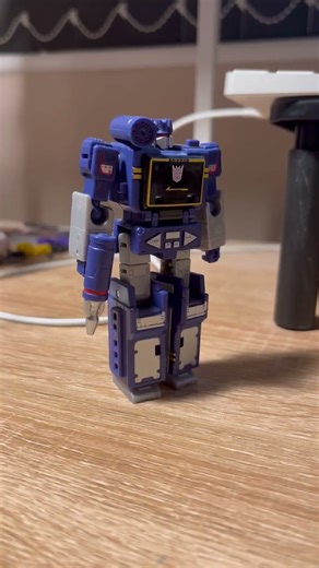 Soundwave can’t control his pets #transformers