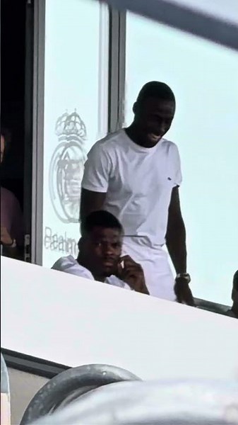 DUMFRIES ya tiene su primer amigo en el REAL MADRID: el momentazo con MENDY