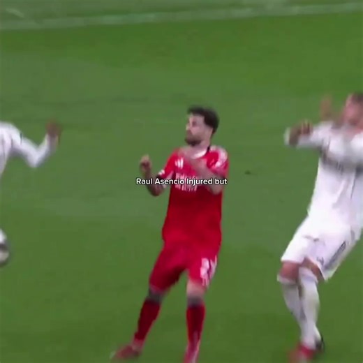 He was there to replace him... #sergioramos #realmadridfc #raulasencio #uk #fotball