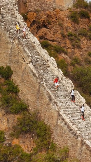 Relive the second race of the year thanks to a new 23-minute recap: JSL Great Wall Trail Race. How to watch? 🇨🇳 JSL GREAT WALL TRAIL 📺 Eurosport 1 - 6th May - 7:30pm (GMT 2) 📺 Eurosport 2 (replay) - 7th May - 10:30am (GMT 2) 🖥️ Youtube - 8th May - 10:30am (GMT 2) 📹 by @koastalforest #GoldenTrailSeries #GTWS2025 | Golden Trail World Series