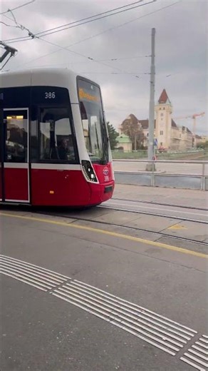 Tram travel in Austria 🚃 | #Vienna #tram #austriatravel