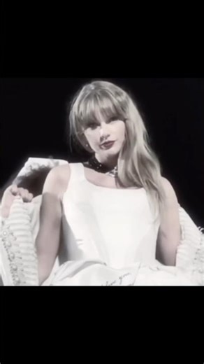#taylorswift :: elyse saw first