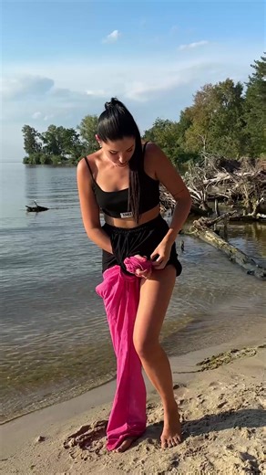 No Changing Rooms? Try This Beach Hack | Lmao Mommy