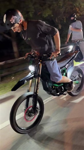 Fire ball😂 #1 #ultrabee #surron #miami | Surron