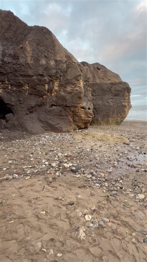 Seaham,County Durham,England#sea#durham#travel#england#thingstodoinengland#fyp#traveltok#tiktok#fyp#beach#seaglass#seaham#thingstodoinengland#caves