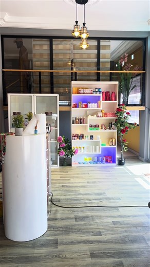 Un jour au Sénégal 🇸🇳📷🎥 Vous avez besoin d’un photographe à Dakar 🇸🇳 ? Daguen sokhla photographe Professionnel fi si Dakar 🇸🇳 ? Pour vos meilleurs moments :#studio #mariage #conférence #anniversaire #baptême.. etc Digital_photography dakar shooting portrait ————————————————— Pour une couverture photo et vidéo Faites votre réservation : ( Wooh leneu niou si ) Calle& WhatsApp 221777748558