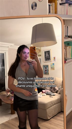 Tu pourrais aller à un concert 100% breton ? La c’était à l’ubu à Rennes, mais il joue aussi à l’olympia en février ! #concert #breton