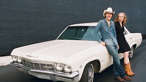 Dave Rawlings Machine Unveils New Video & Plays Warfield