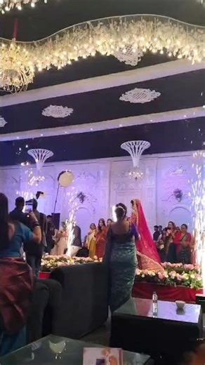 we went to the party, we enjoyed it #ytshorts#dullahan#mast #entrystyle #bollywoodsong #funny