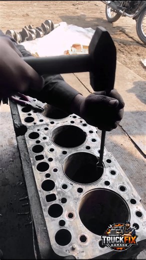 Seized Engine Sleeve Removal #truck #engine #mechanic #repairing #trending #skills #hammer #shorts