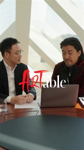 Tatler Hong Kong on Instagram: "#DBSTatlerARTable 星級名廚 @chefedwardlee 與星展香港企業及機構銀行總監陳智勇（Boris），展開 #DBSCulinaryDelights 的對談，在本集「Fortifying Trust」中，剖析了建立品牌忠誠度的三大要素：信任、連繫與適應力。 Boris分享在銀行業，顧客忠誠度建基於安全、創新及卓越服務之上。而在餐飲界，Edward則強調，真正的忠誠來自於將每位顧客視為朋友，透過優質的餐飲體驗建立深厚連結。 兩位深諳建立信任需時，認為企業必須與時俱進，靈活應對市場需求：無論是銀行推出創新服務，還是餐廳推出季節性菜單。歸根究底，成功的關鍵在於保持韌性、連結，用心創造出讓顧客感到安心舒適的體驗。 Building loyalty starts with trust, connection and adaptability—qualities shared by celebrity chef #EdwardLee, and Boris Chan, Head of Institutional 