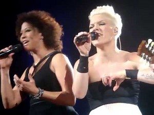 Pink - Perfect - Live 2014