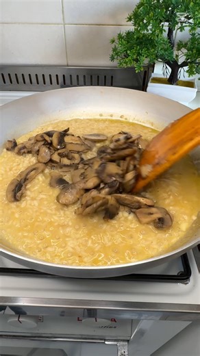 112K views · 722 reactions | "Risotto ai Funghi: Il Piacere Cremoso che Devi Provare!"#short #italianfood | Italian recipies | Facebook