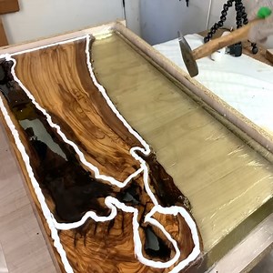 377K views · 1K reactions | Crafting a Beautiful Epoxy Resin Table at Home | DIY & Crafts | Facebook