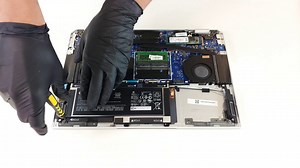 Inside HP EliteBook 1050 G1 - disassembly and upgrade options