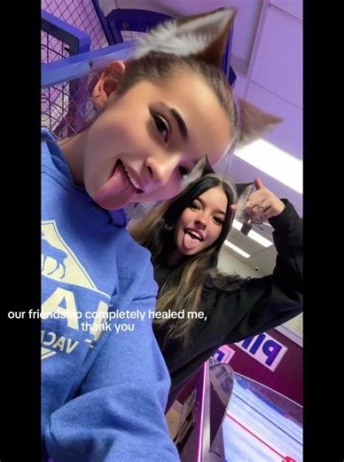 #CapCut @🌨️Hailey🌨️ @SarBear 🦆🦇