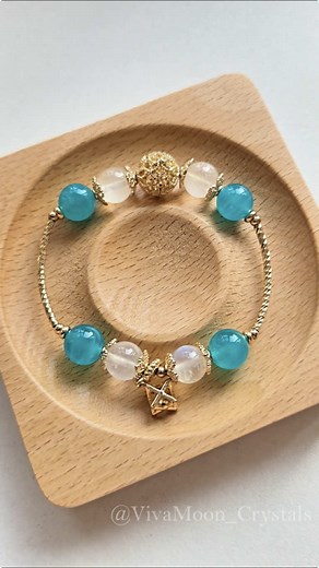 A Symphony of Amazonite & Moonstone 🌊✨ Discover the perfect balance of harmony and intuition with this exquisite bracelet, featuring the soothing energy of Amazonite and the mystical glow of Moonstone. Together, they create a powerful duo to guide you through life with clarity and serenity. 💎 Why You'll Love It: Amazonite: Enhances honest communication, emotional balance, and courage to face challenges. Moonstone: Awakens intuition, soothes emotions, and promotes new beginnings. Whether you're