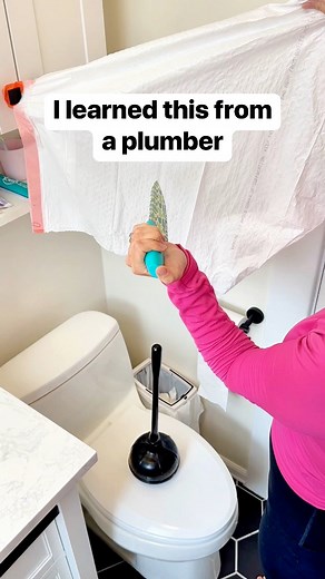 I put a trash bag over my toilet to help prevent splash back when plunging #plumber #toilet #bathroom #trashbags not professional advice - just a little something that works for me | Liz & Jeff