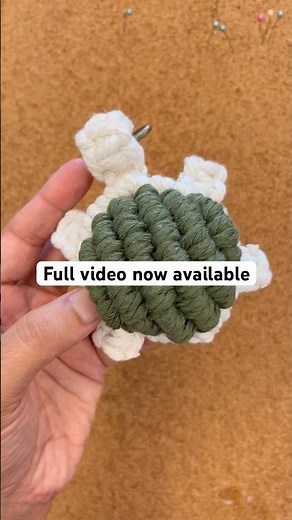 Macrame turtle keychain I Macrame keychain I Macrame tutorial #macrame #macramekeychain