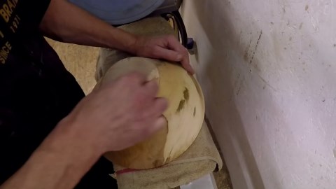 Sycamore Woodturning Magic: Crafting a Cow Hide Bowl with Perfect Finish Techniques